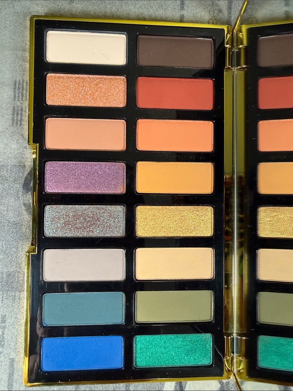 KAT VON D 10TH ANNIVERSARY PALLET EUC VEGAN - Picture 6 of 6